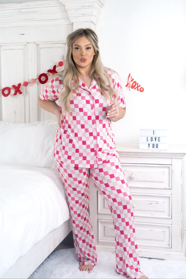 DREAMY PINK CHECKERS WOMEN S RELAXED FLARE DREAM SET Online Sale