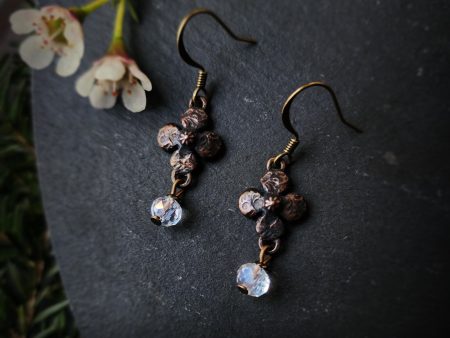 clover earrings : iridescent glass & antiqued bronze Online Sale