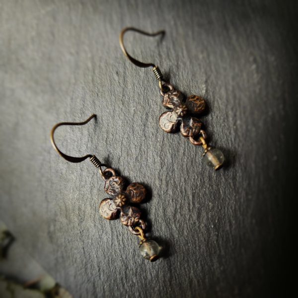 clover earrings : labradorite & antiqued bronze Hot on Sale