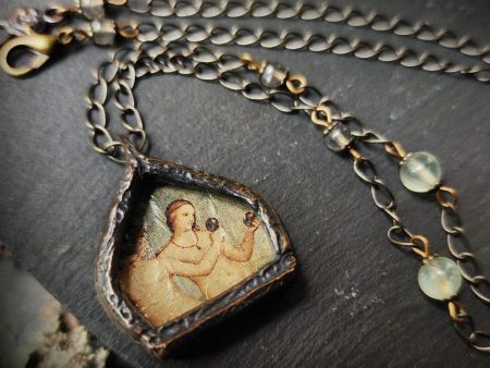 the three graces - pictorial arch amulet For Sale